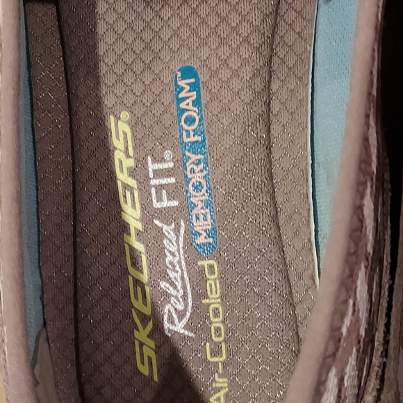 NWOT Women's Sketchers Relaxed Fit Air Cooled Memory Foam Sneakers Size 7.5 - Picture 2 of 7